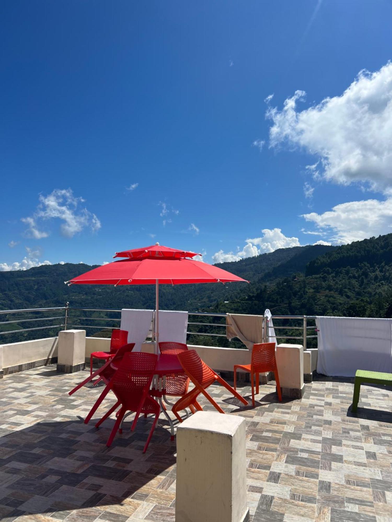 Hotel Village View Нагаркот Экстерьер фото
